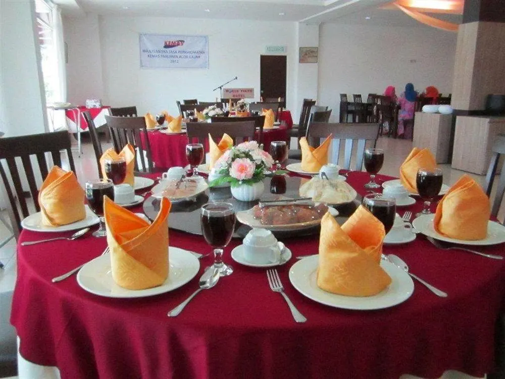 World Youth Hotel Ayer Keroh 0*,