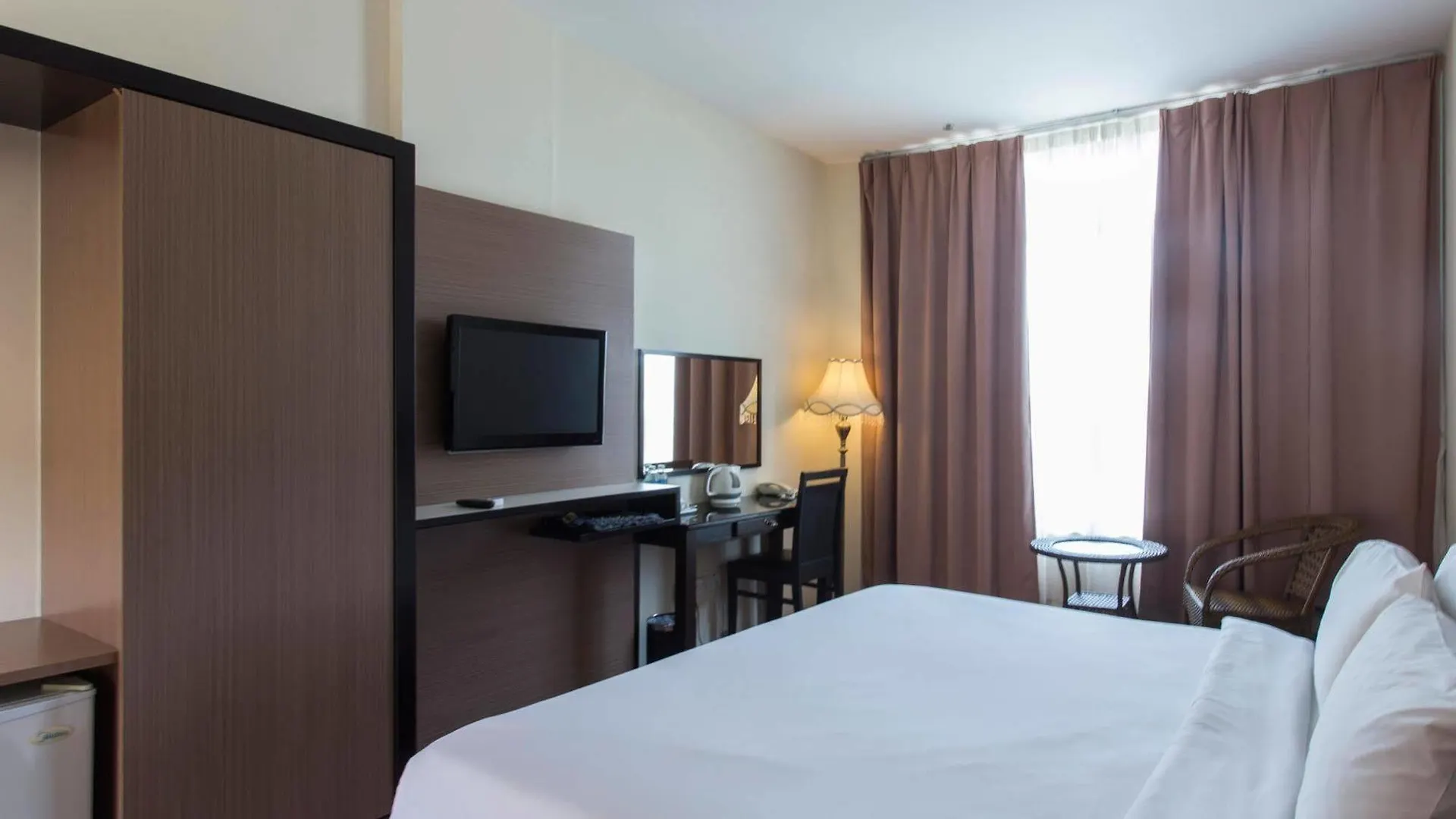 World Youth Hotel Ayer Keroh